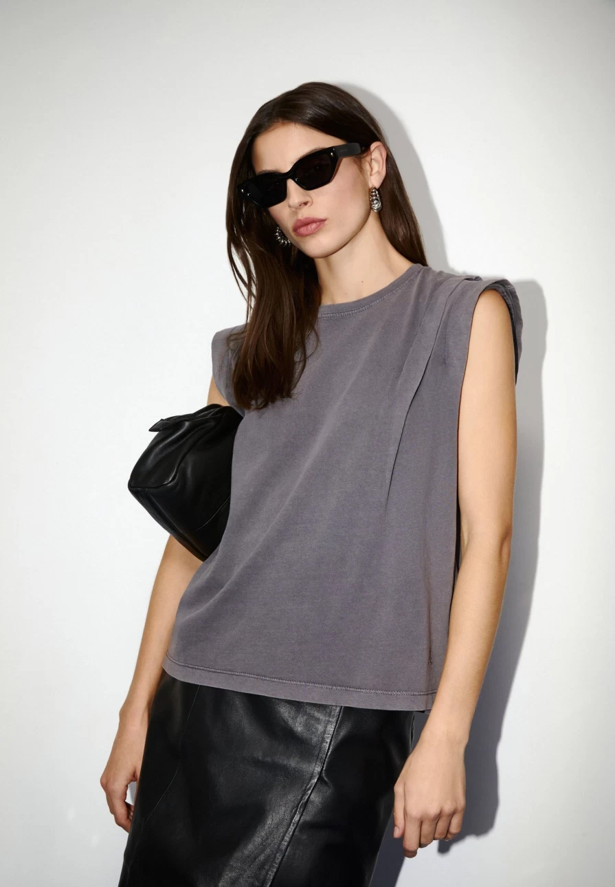 "ScalpersCompany Women's Dark Grey Basic T-Shirt with Pleat Detail"