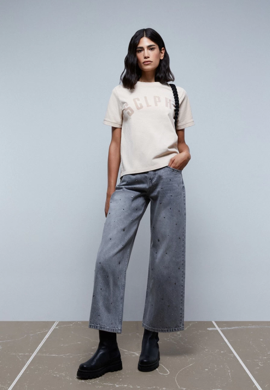 "ScalpersCompany Women's Distressed Logo T-Shirt - Trendy Ripped Detail Tee"